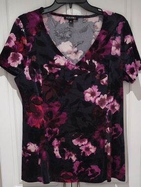 Black Velveteen Short-Sleeve Stretchy Top with Burgundy and Pink Floral Print